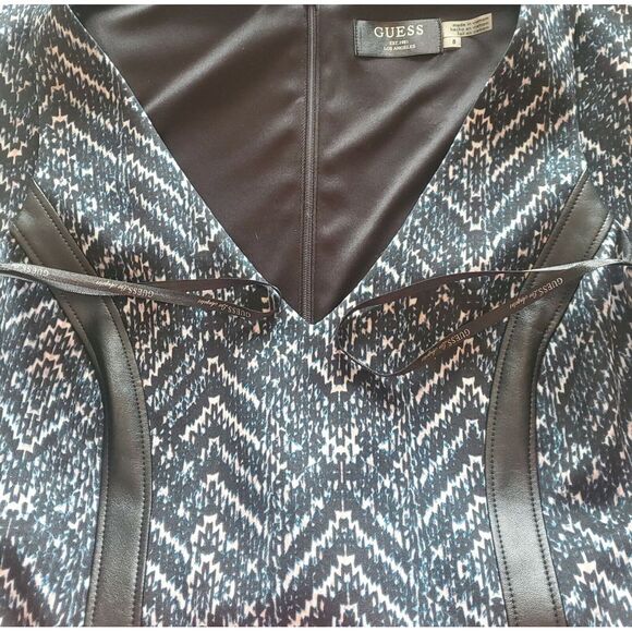 GUESS Body Con Dress Chevron Black Flattering V Neck Leather look Banding WOM 8 - Picture 8 of 12